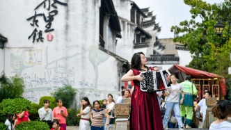 奔赴“县”场｜像江苏又像浙江，费孝通一辈子放不下的地方