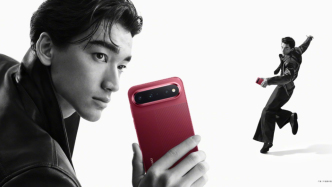 苹果折叠iPhone，华为掰直Pura X：两种选择指向一个答案