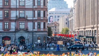 魔都眼｜上海核心商圈国庆客流爆棚