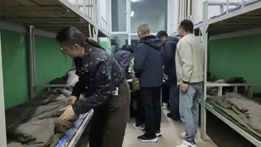 “10万游客涌进5万人的县城”后续:青海祁连县政府写信感谢学生,并发放文创礼包