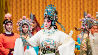 这位根正苗红的梅派青衣实现了一次自我突围
