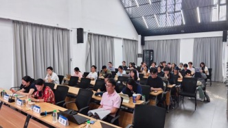 美国文学的族裔性、非族裔性与反族裔性——全球史视角与中国批判
