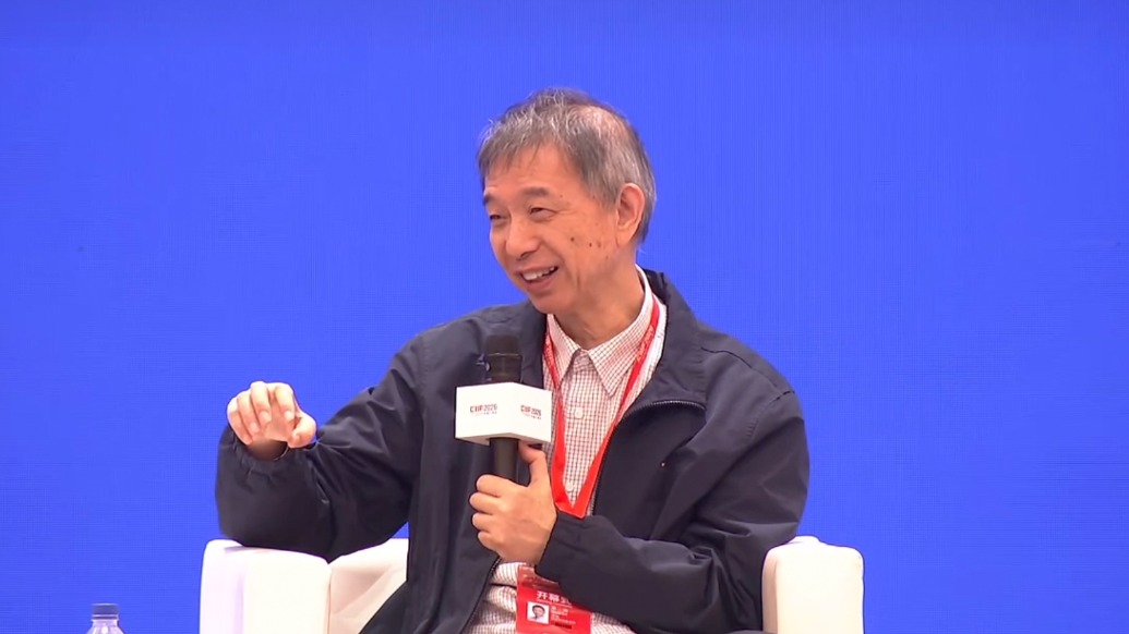 王坚公开喊话工业界：请把数据从抽屉里拿出来给机器人公司，否则工业难以真正拥抱AI