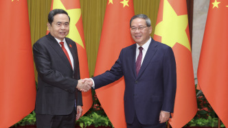 李强会见越南国会主席陈青敏