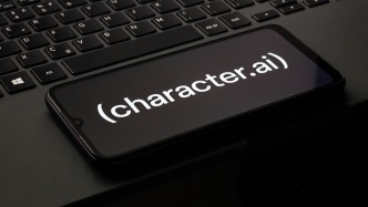聊天机器人平台Character.AI申请破产保护，迪士尼出价2000万美元购买部分资产