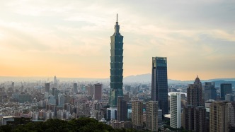 国台办：赖清德一边鼓噪穷兵黩武，一边再唱“对话”高调，是典型的欺世惑众