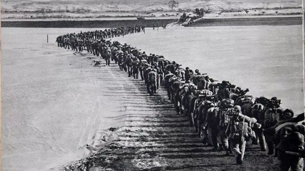 历史上的今天｜1950年10月19日，中国人民志愿军跨过鸭绿江奔赴朝鲜前线