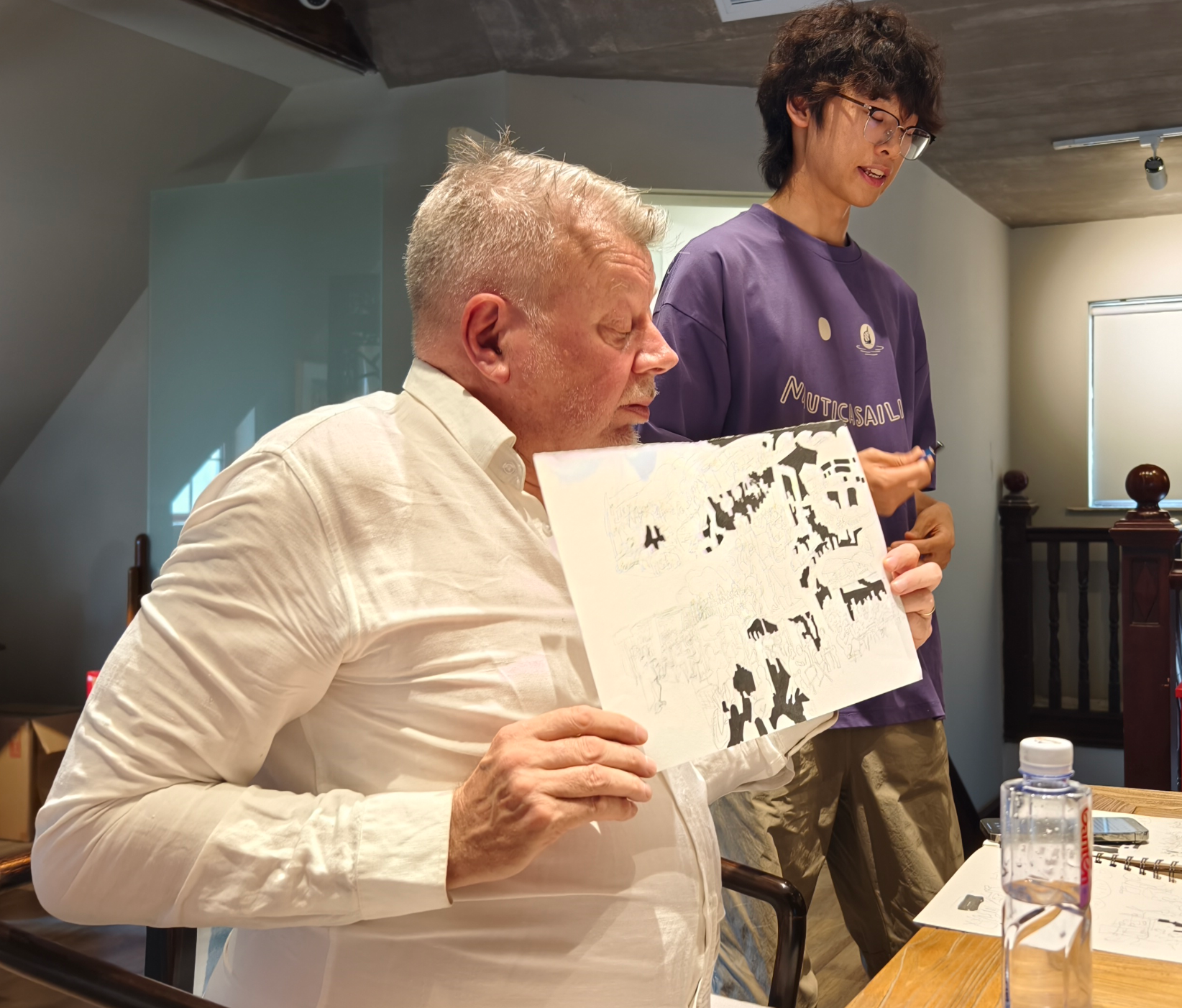 AI助力,芬兰艺术家与学生墙绘12米上海城市风貌