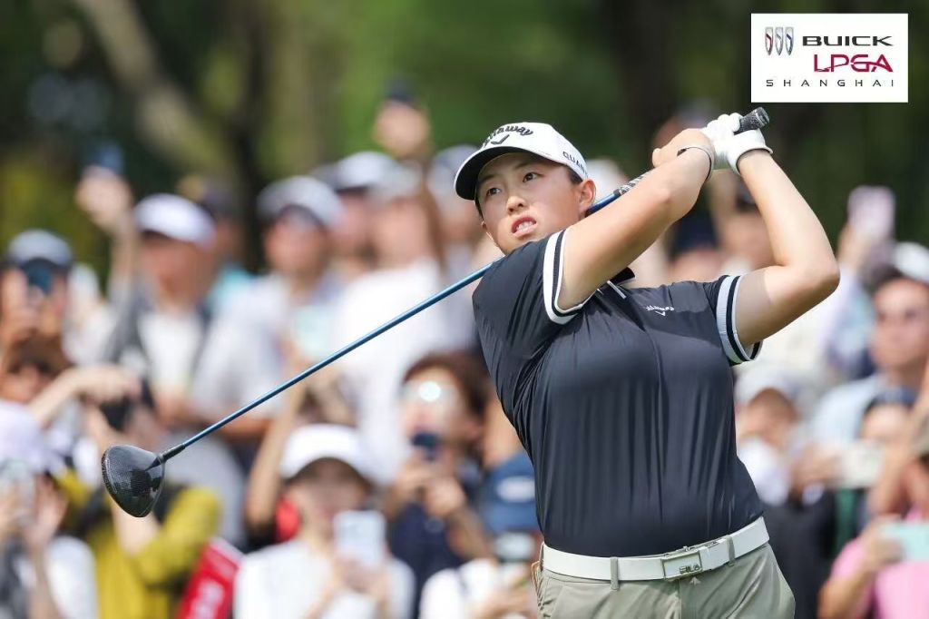 距离领先者2杆之差,殷若宁有望复刻2024年逆转好戏