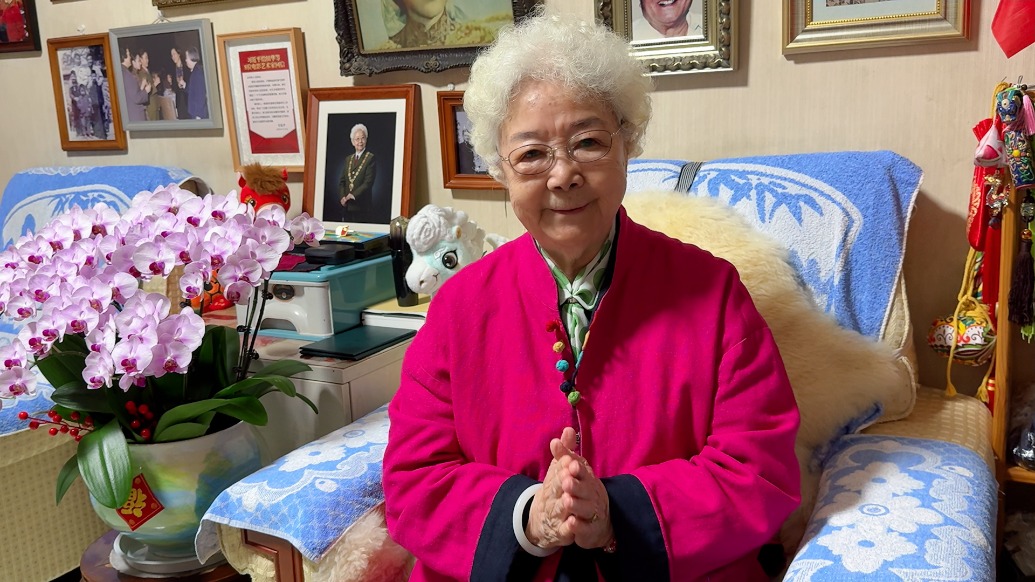 98岁电影表演艺术家田华重阳送祝福：身体健康、笑口常开、福寿绵长
