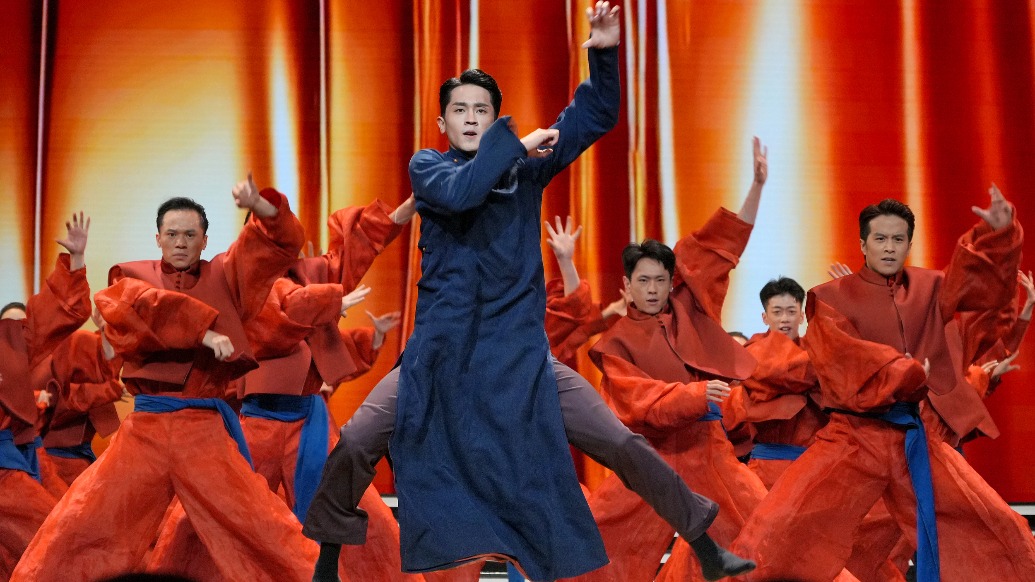 “狗熊哆嗦毛”跳进了剧场,专业舞者手把手教你跳