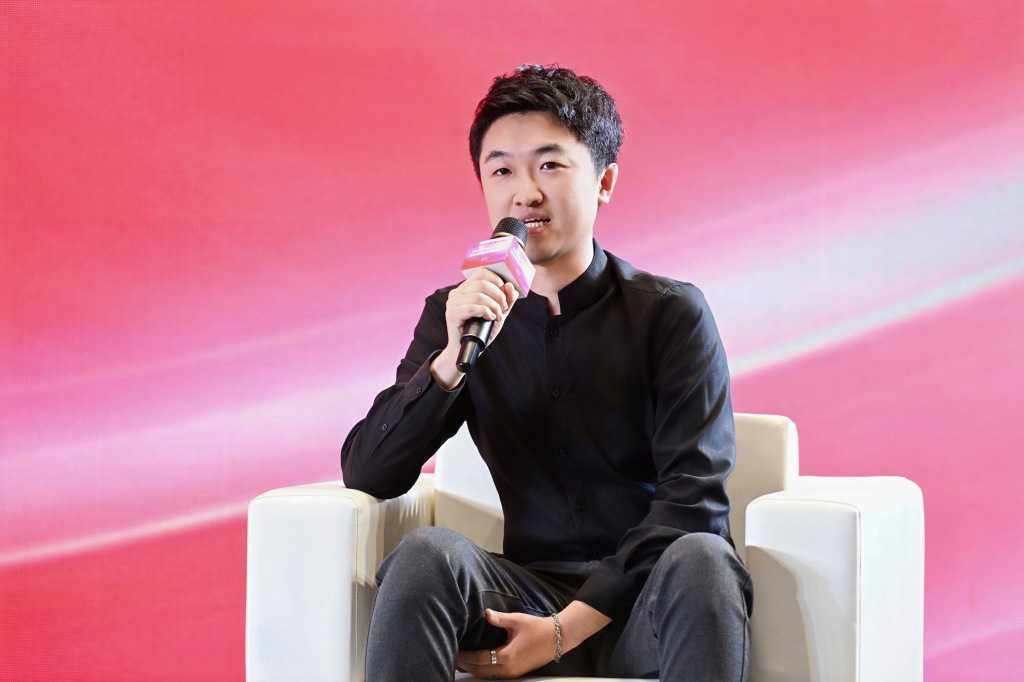 圆桌｜当系统性变革遇上AI大爆发：传媒业如何破局转型