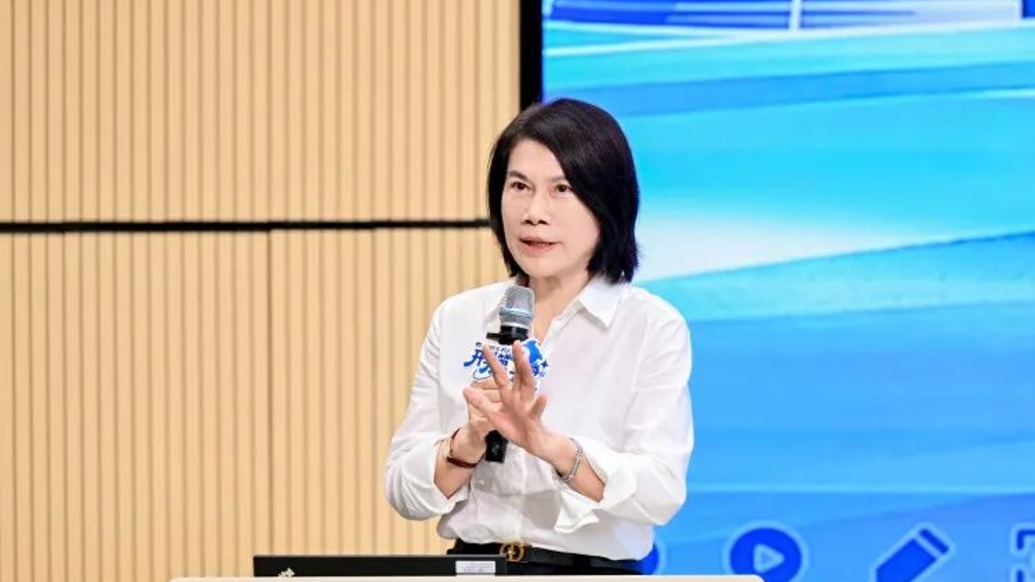 格力技校迎开学第一课,校长董明珠授课