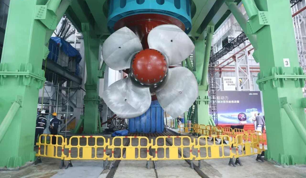 核心装备自主研制重大突破!国内首台大功率极地破冰吊舱推进器下线