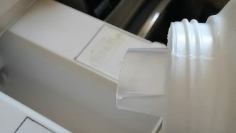 过度使用洗衣液、消毒液，女子患上严重皮肤病