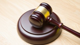 店员掐人中施救顾客反被索赔46万，法院：“好人条款”撑腰，不担责