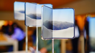 苹果回应部分iPhone Duo内屏开裂：极少数出现问题，请联系售后换机