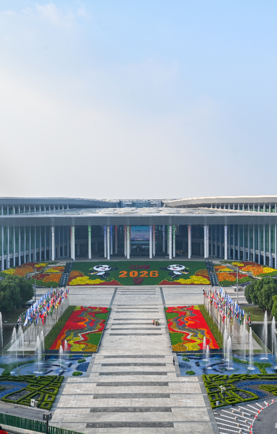 进博直击|场馆景观装饰:80万盆花卉让“四叶草”绿意更浓