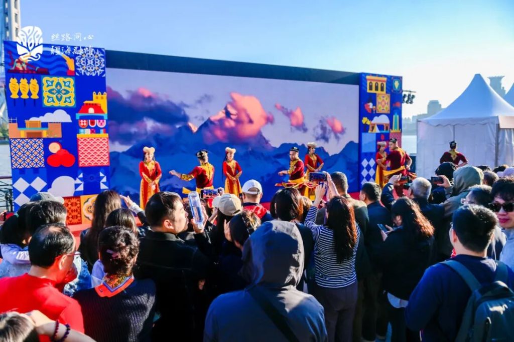 喀什上海两大会场联动，沪疆文化交流周将启幕