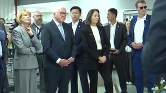 视频丨德国总统施泰因迈尔访华首站安徽，体验智驾电动汽车