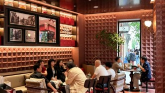 取消线上预约引热议，红房子何以“等一等走得慢的人”——档案解码老字号的服务智慧