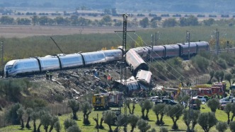 列车顶着红灯高速行驶25公里，已致68死的西班牙高铁追尾本可以避免吗？