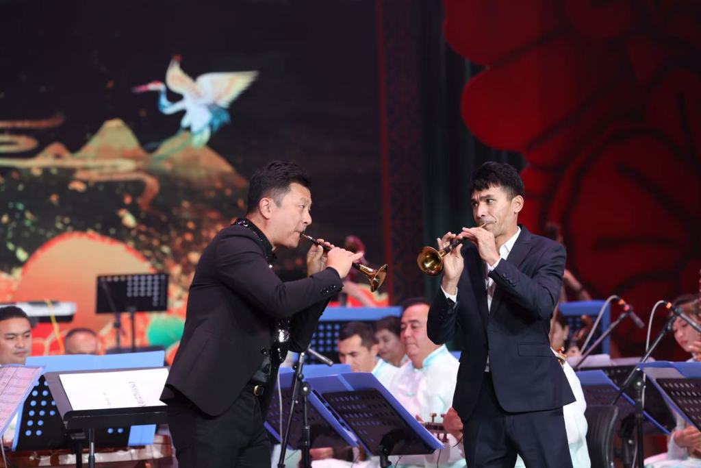 8天23场演出活动,上海民族乐团在喀什奏响和美乐章