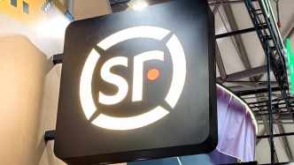 顺丰控股三季度净利27亿元增5.54%：拟26.11亿港元收回物流资产，顺丰房托将退市
