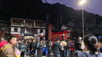 言短意长丨“小小徐”的众筹婚礼，藏着中国人骨子里的善良与浪漫