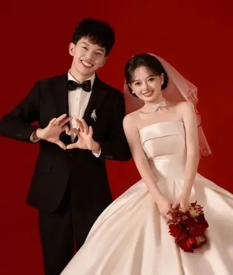 言短意长丨“小小徐”的众筹婚礼,藏着中国人骨子里的善良与浪漫