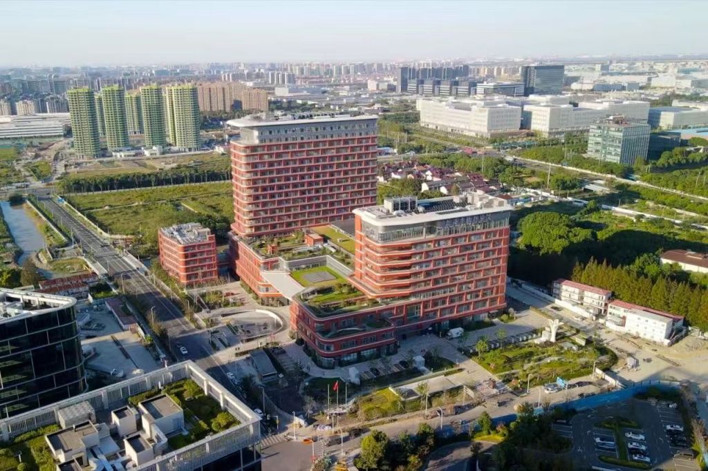 上海三甲医院加速布局郊区新城,如何就近看得上病、看得好病?