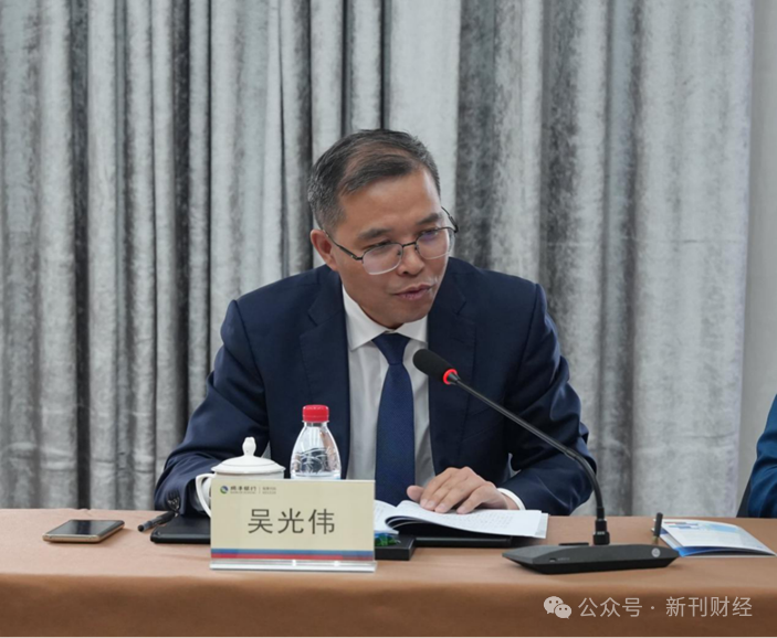 年薪百万却仅持股20余万元!瑞丰银行老董秘辞职、股价持续低迷