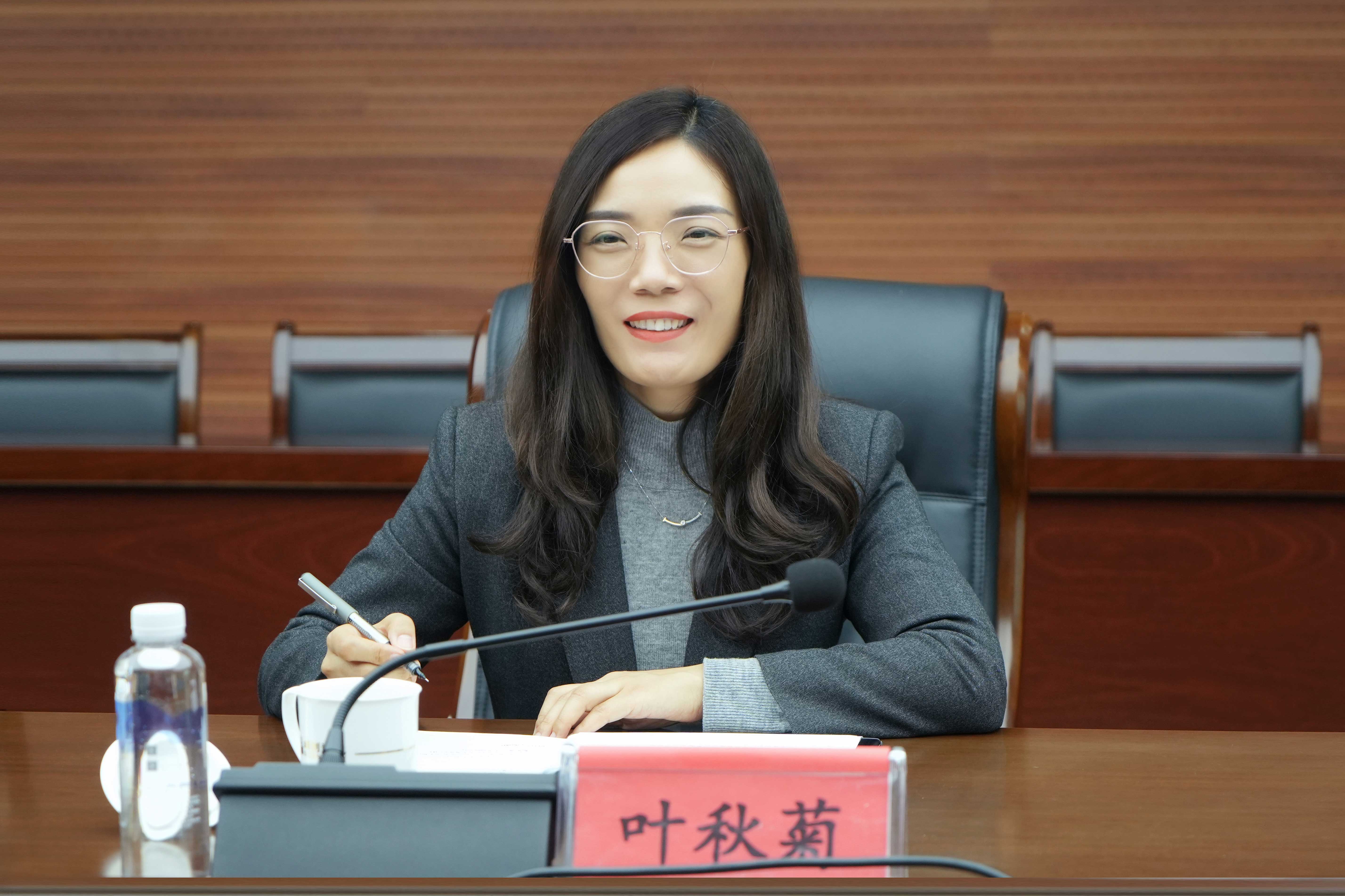 姜虎林卸任卓创资讯法定代表人,43岁总经理叶秋菊接棒