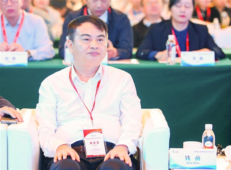 对话参加第四届三亚国际种业科学家大会暨2025国际种业科技博览会的两位院士钱前、谢华安_澎湃号·政务_澎湃新闻-The Paper