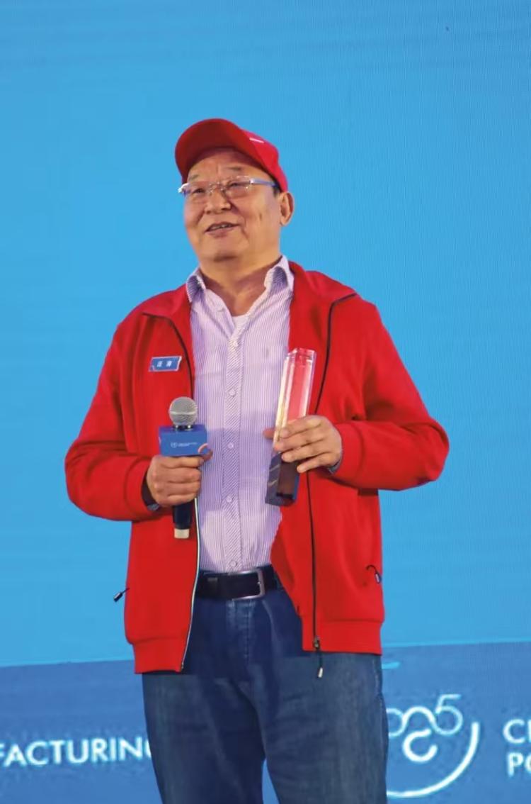 青岛双星名人集团董事长发公开信称家人逼迫交出管理权?公司回应