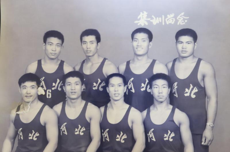 追光|铁皮房、土操场,这有一座“筑梦”摔跤馆
