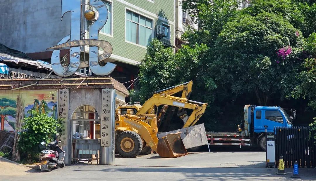 媒体报道一民企投资400万运营出租车4年未获批，广西隆林县回应