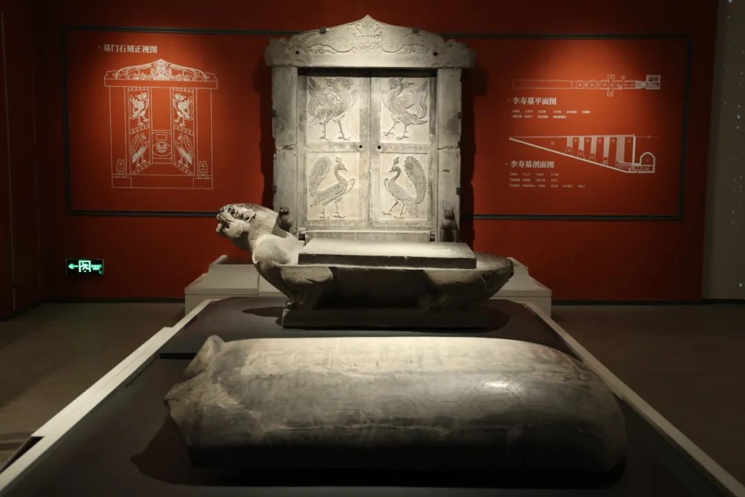 西安碑林“石刻艺术室”焕新:从汉画像石看到唐代石虎