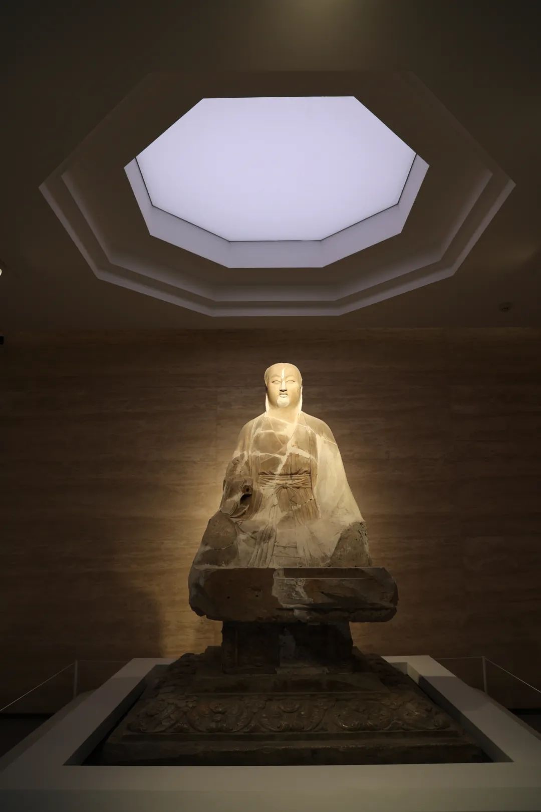 西安碑林“石刻艺术室”焕新:从汉画像石看到唐代石虎