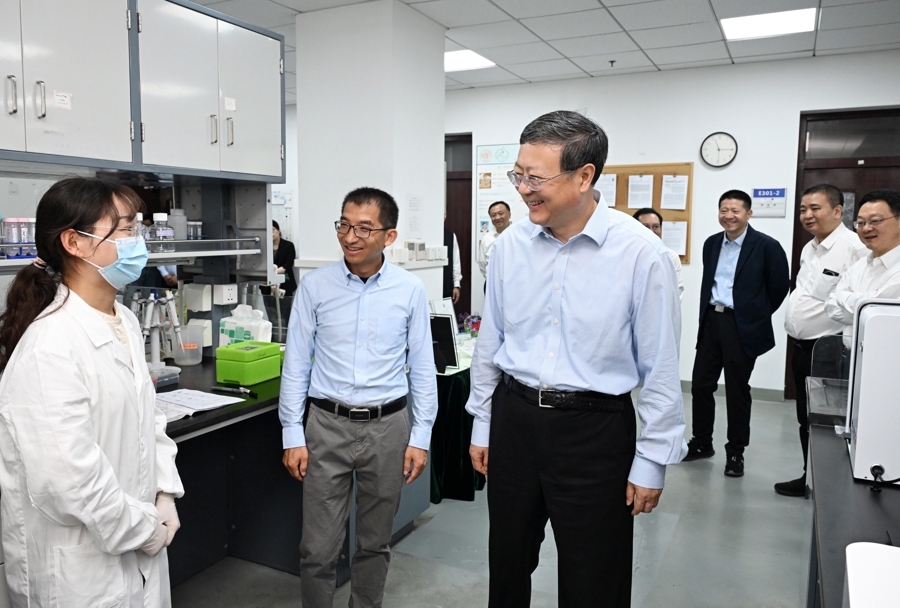 在深化教育科技人才一体发展上打头阵、当尖兵！陈吉宁调研复旦大学