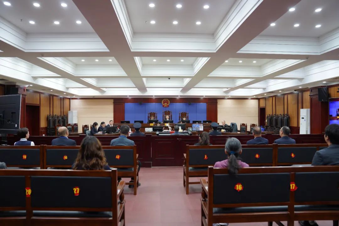 中信银行资产管理业务中心原副总裁罗金辉一审被控受贿超4437万