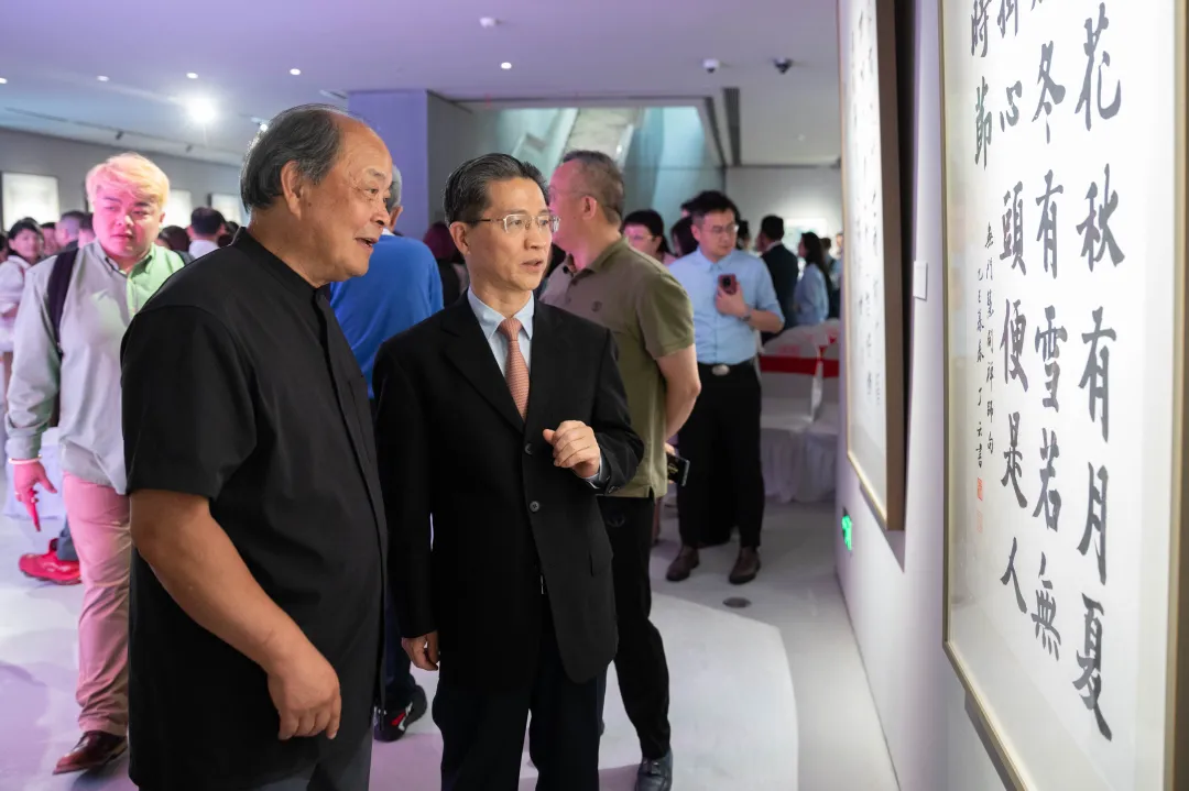 上海觉群书画院成立十年,苏州河畔新展百幅精品