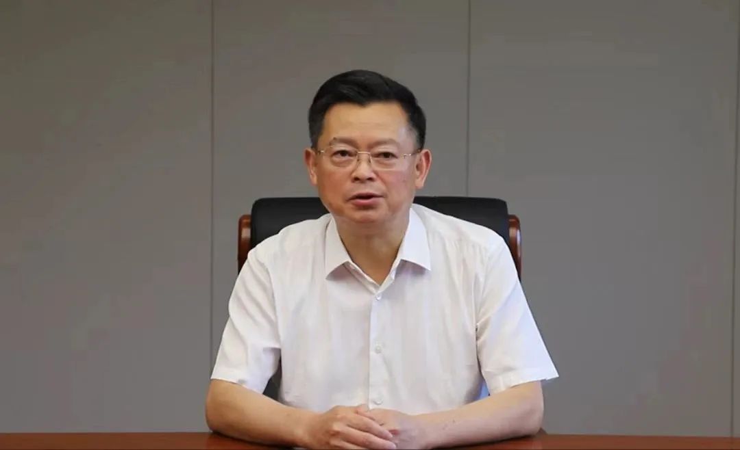 国家国防科工局原副局长张建华主动投案，正接受审查调查