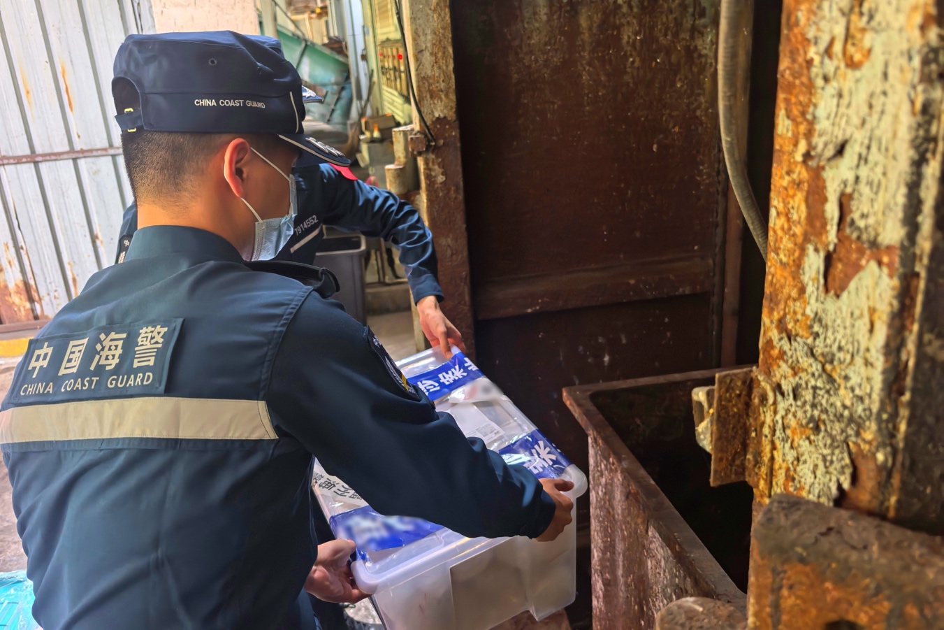 直击“销烟”现场：福建海警集中销毁毒品