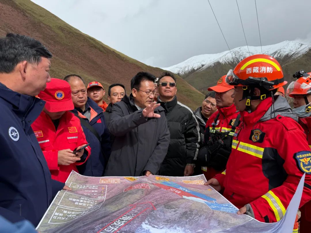 西藏丁青县山体滑坡现场工作从以搜救为主转向以排险为主