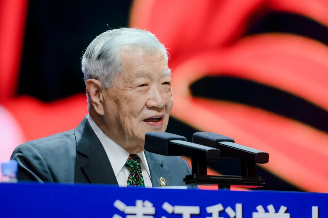 复旦大学法医学与法庭科学学院成立,李昌钰受聘为名誉教授