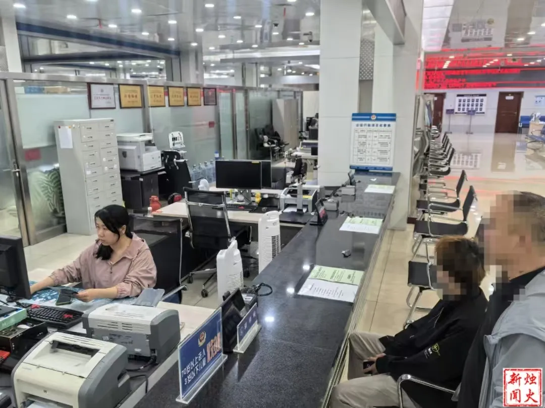 大庆一考生高考前夜丢失身份证,民警深夜加班补办