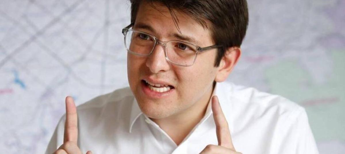 哥伦比亚右翼总统候选人遭枪击受伤，情况危急