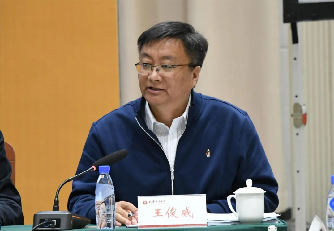 内蒙古教育厅干部王俊威履新内蒙古机电职业技术学院党委书记