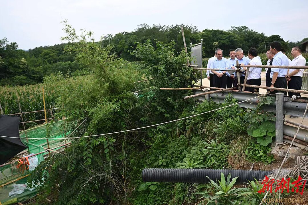 湖南省委书记沈晓明赴慈利县督导天坑溶洞污染整治工作